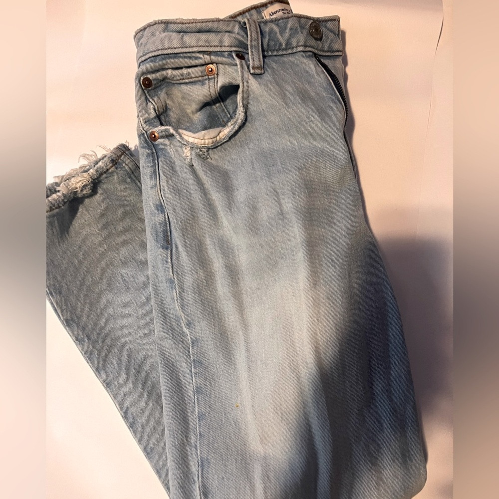Abercrombie & Fitch Mom Jeans